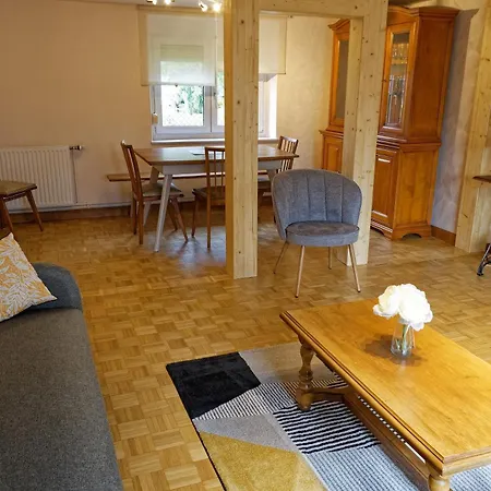 Chez Jeanne, Charmante Maison